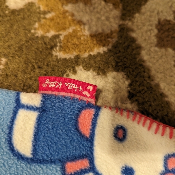 2003 Sanrio Hello Kitty Throw Fleece Blanket - Picture 4 of 6